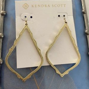 Kendra Scott Sophee drop earrings in gold